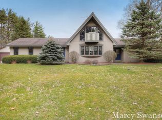 4065 30th St, Dorr, MI 49323