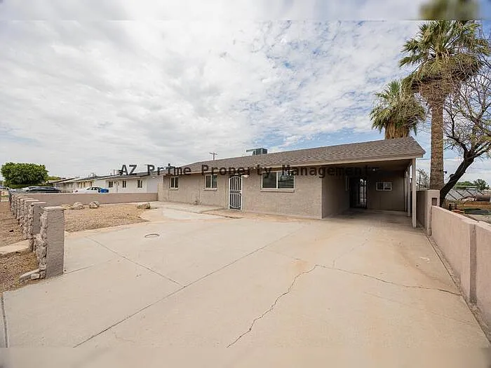 2062 E Nancy Ln — Photo 1