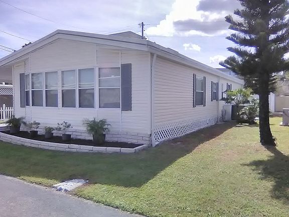 2nd image of 2621 Teakwood Dr
