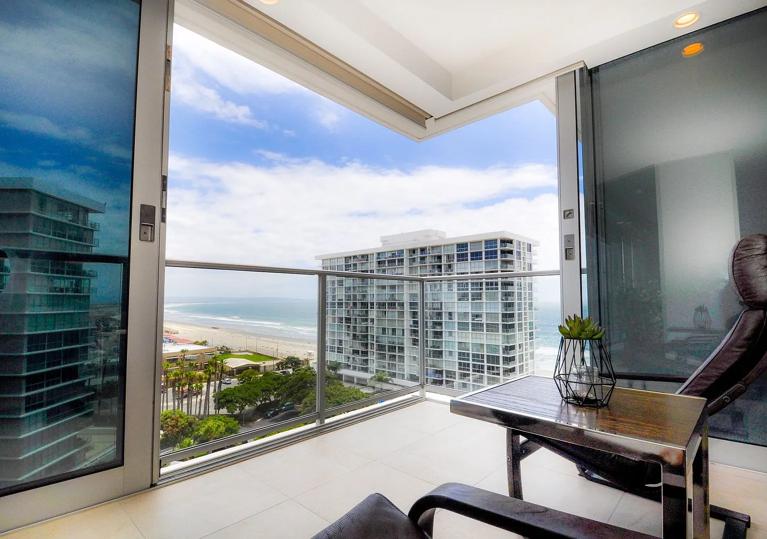 1810 Avenida Del Mundo #1009 — Photo 1