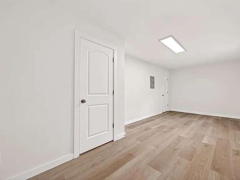 815 Brooks Ave — Photo 26
