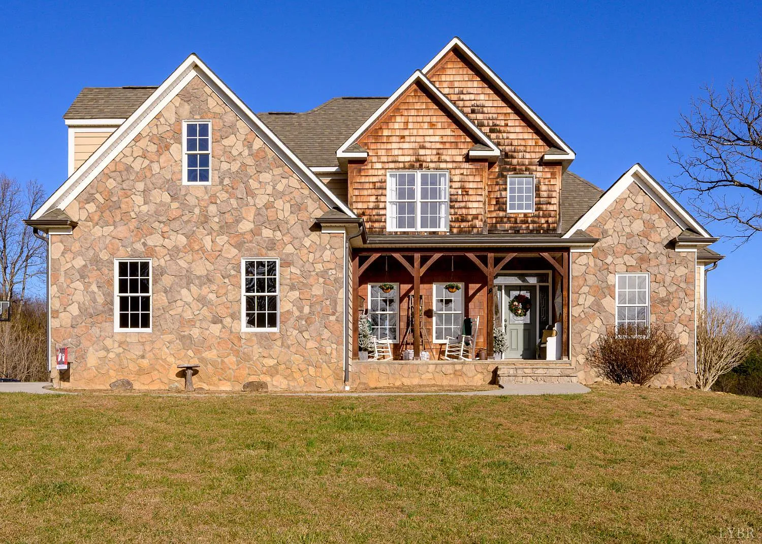 7585 Peaks Rd photo 1