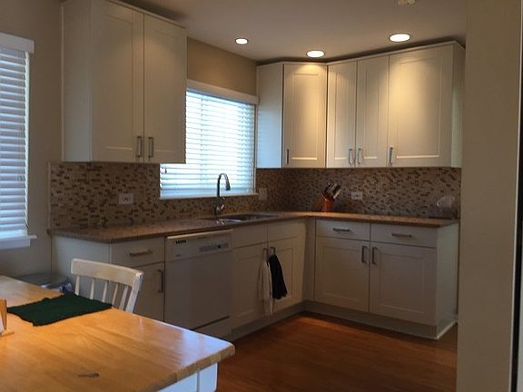 2nd image of 10 Arrowwood Ct