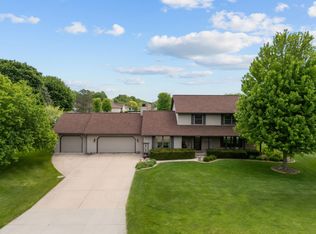 3226 W Twin Willow Ct, Appleton, WI 54914