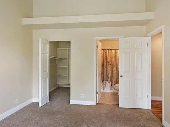 4th image of 572 E Briarsprings Cir