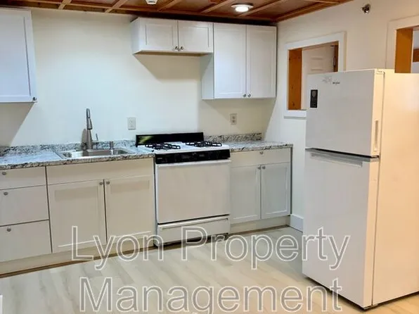 262 Illinois St, Central Falls, RI