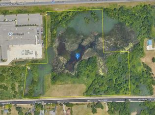 1605 Taylor Rd, Auburn Hills, MI 48326