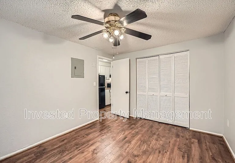 1140 N Downing St #102 — Photo 9