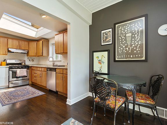 5th image of 2634 N California Ave
