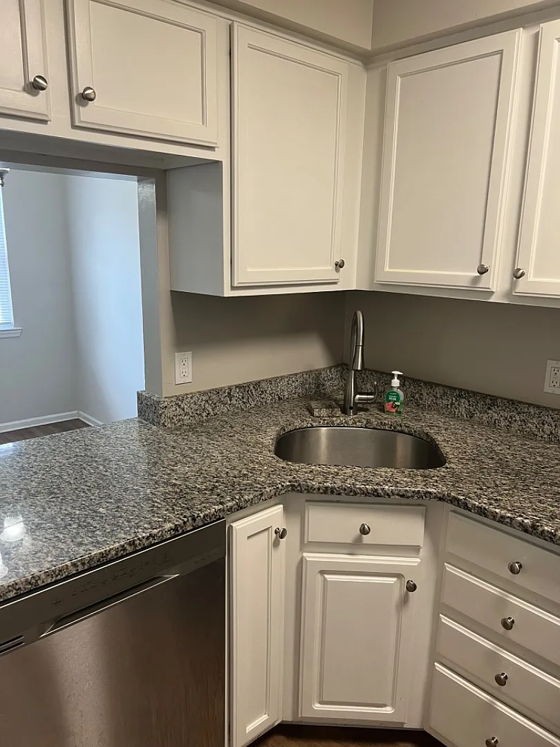 72 Boyd St - 72 Boyd Street — Photo 4
