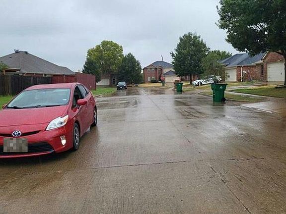 4th image of 548 Drift St