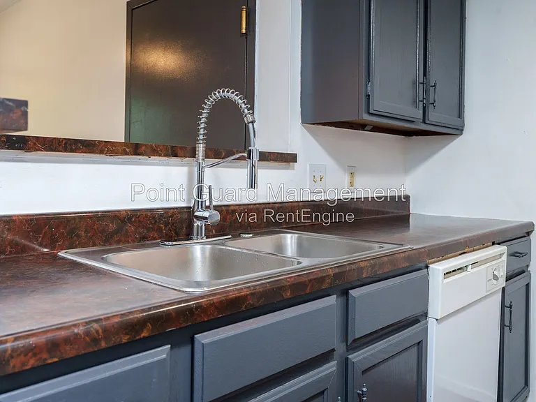 Midtown Place Apartments — Photo 29