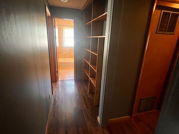 5th image of 1112 Plum St APT 2