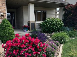 520 Turnberry Dr, Norwalk, IA 50211