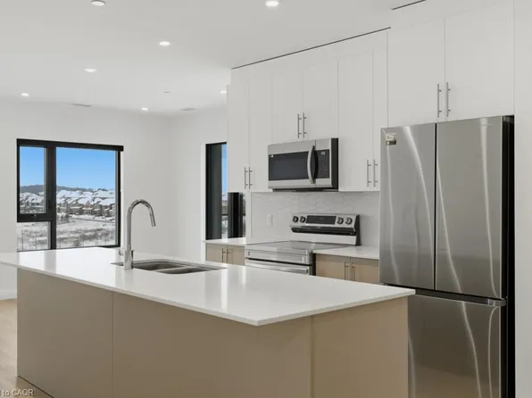 525 New Dundee Rd #724, Kitchener, ON N2P 0K8