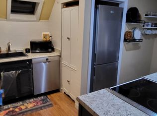 11 Beech St #2, Cambridge, MA 02140