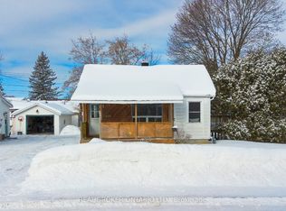 47 Pine St, Smiths Falls, ON K7A 3T7