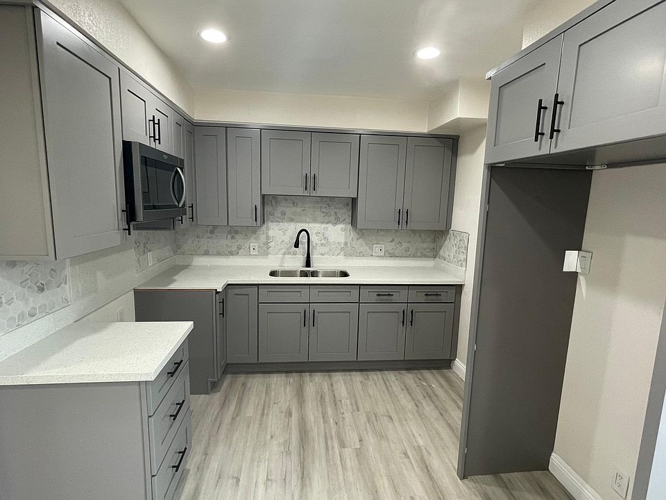 1st image of 1004 W 122nd St #1004