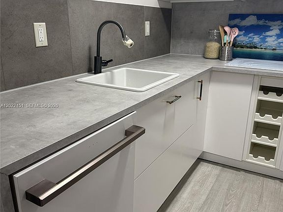3rd image of 1824 Monroe St APT 7