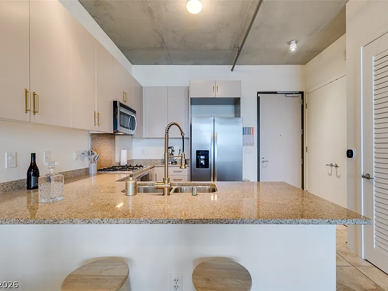 353 Bonneville Ave #343 — Photo 21