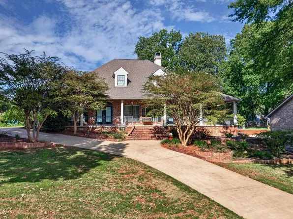 1 Crystal Mountain Ln, Maumelle, AR 72113