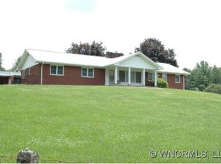 1537 Calvin Edney Rd, Mars Hill, NC 28754