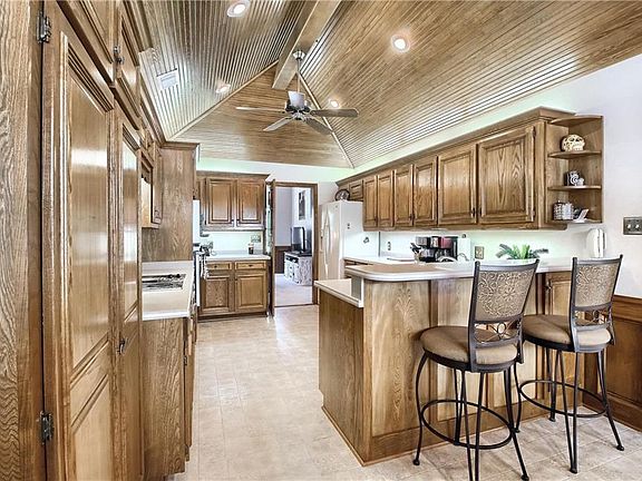5th image of 10407 Pickfair Dr