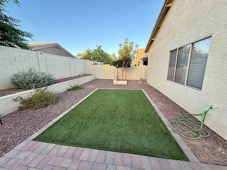 15238 W Custer Ln — Photo 35