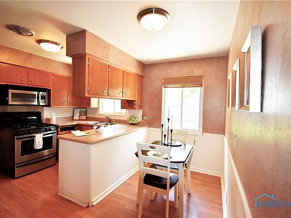 5th image of 3209 Northwood Ave