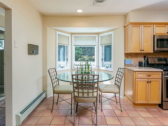 4th image of 89 Joyce Ln