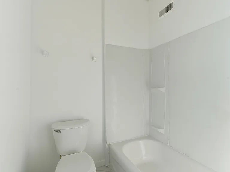 2236 W Firth St — Photo 12
