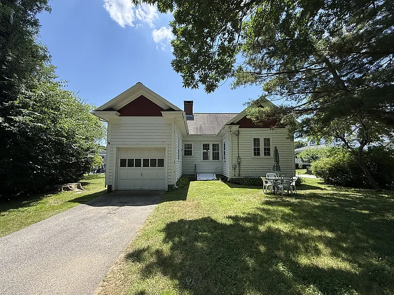 430 York St — Photo 12