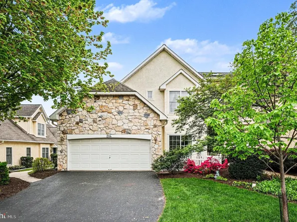314 Saint Andrews Pl, Blue Bell, PA 19422