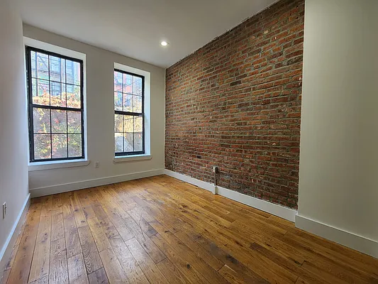Rented by RELEASE NY | media 4