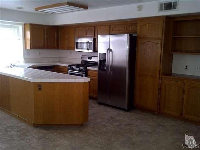 1st image of 415 4th Pl