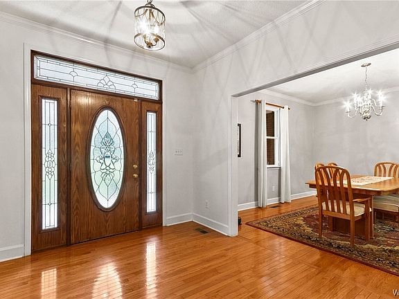 2nd image of 1937 Mountainbrook Dr