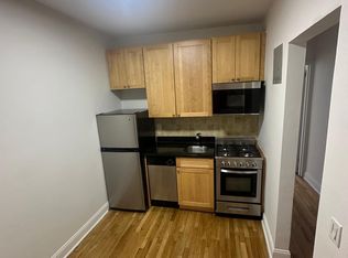 1371 1st Ave #2RR, New York, NY 10021