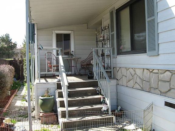 4th image of 476 Santa Monica