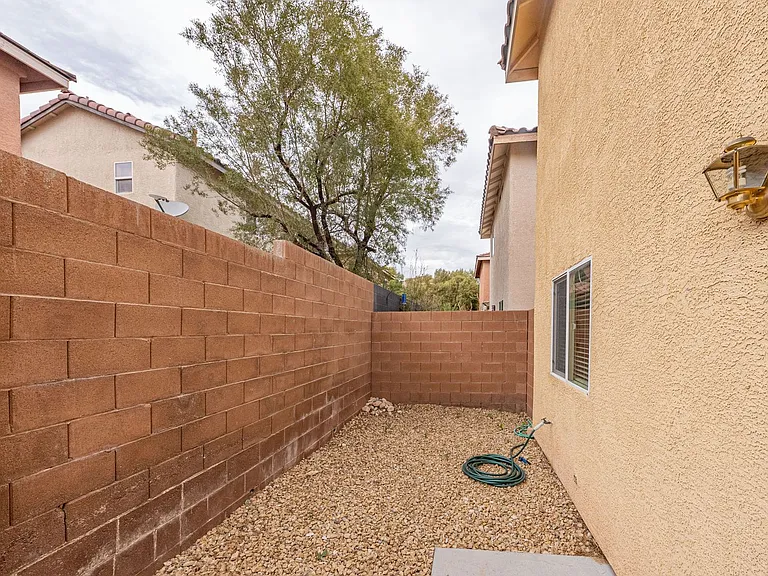 10243 Midnight Glow Ct — Photo 17