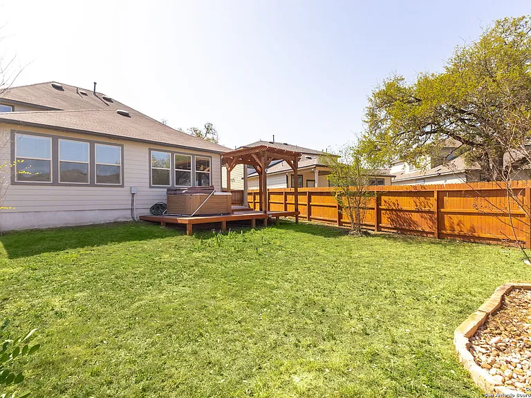 5603 Chestnut Xing — Photo 26