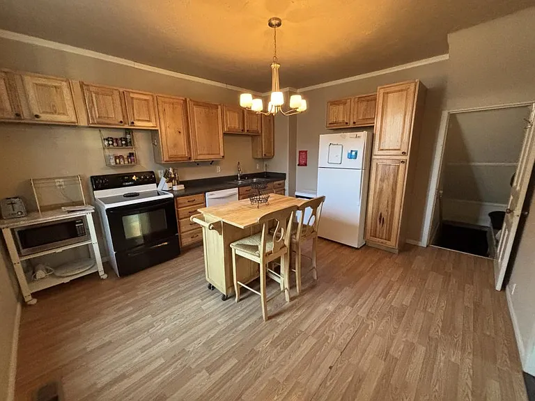 1145 W Platinum St — Photo 7