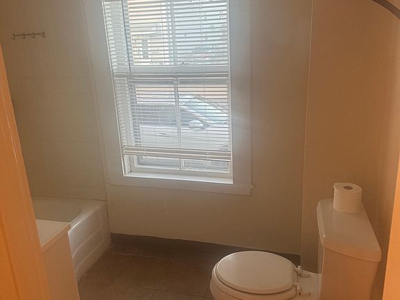 5th image of 9 Swampscott Ave Floor 1