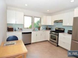 68 Prospect Ter, Tenafly, NJ 07670