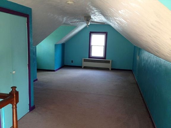 5th image of 344 Wood St