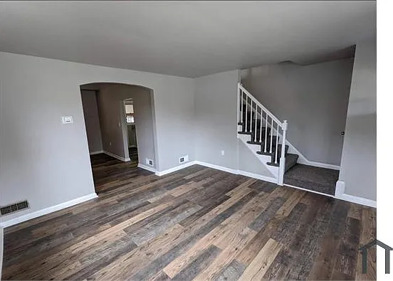 4 bed, $2,700 — Photo 3
