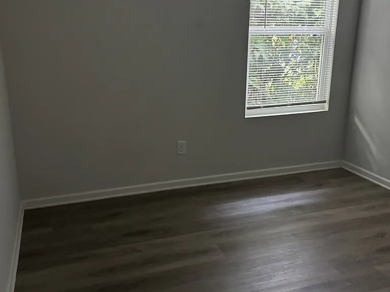 4534 Beacon Hill Dr — Photo 9