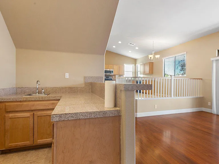 260 Pastel Cloud St — Photo 6