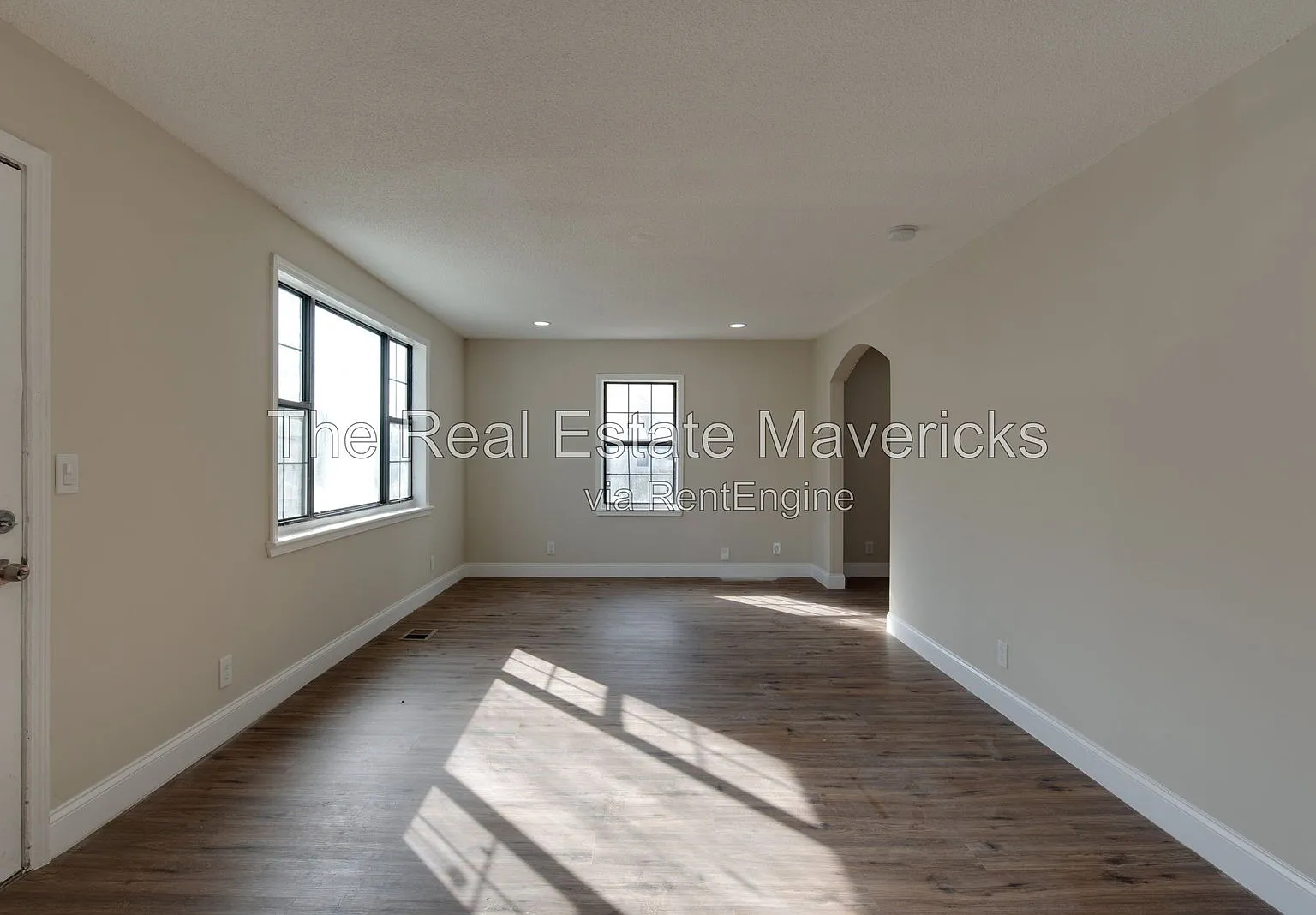 3 bed, 1.0 bath, 1116 sqft, $1,500 — Photo 3