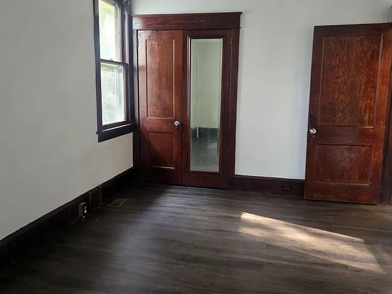 231 Thomson Ave #1 — Photo 19