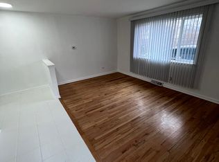 532 W Division St #3, Villa Park, IL 60181